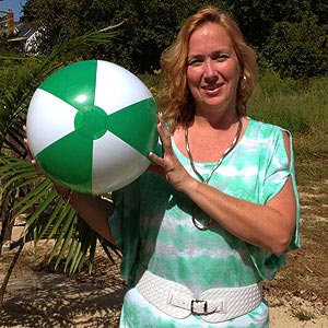 16'' Green & White Beach Balls